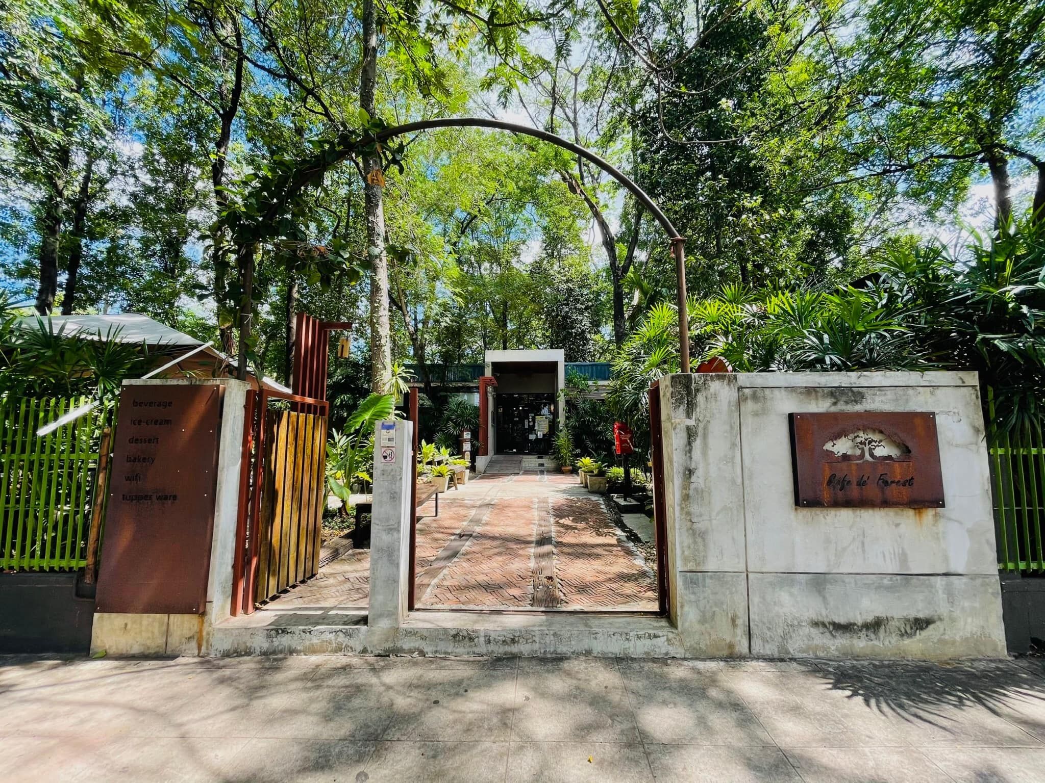 Cafe de' Forest (Cafe de' Forest)