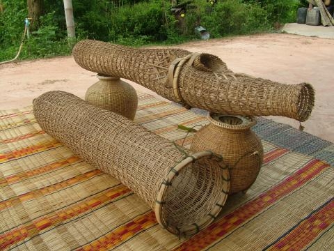 บ้านโนนสว่าง จักรสานจากไม้ไผ่