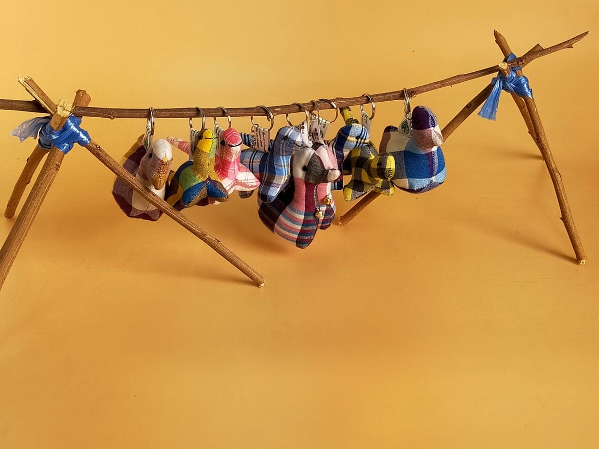 บ้านเป็ด ผ้าขาวม้า