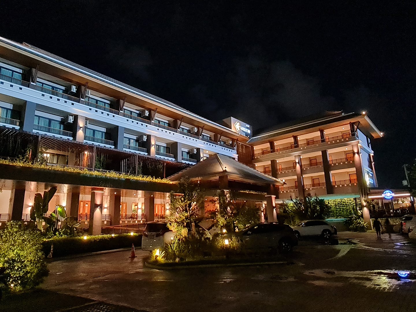 Nadee 10 Resort & Hotel