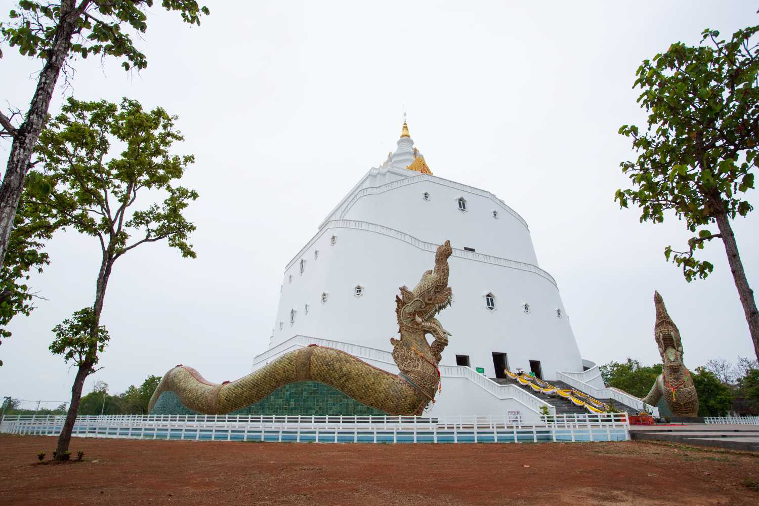 พระมหาธาตุเจดีย์โฆสปัญโญศรีพนม