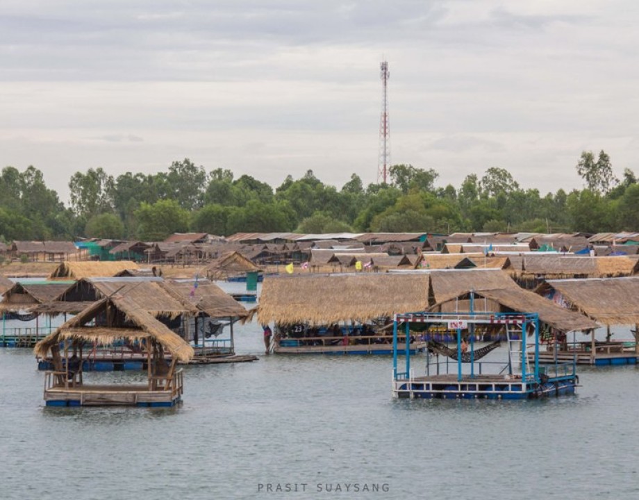 ทะเลสาบทุ่งกุลา จังหวัดสุรินทร์