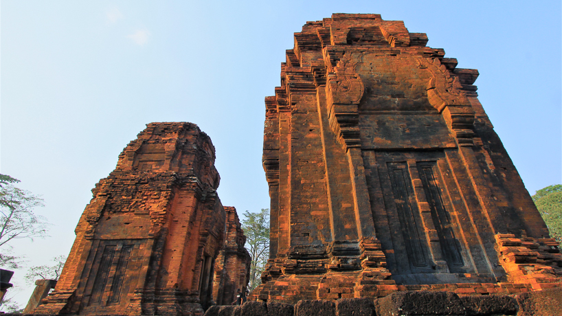 ปราสาทหินเมืองต่ำ