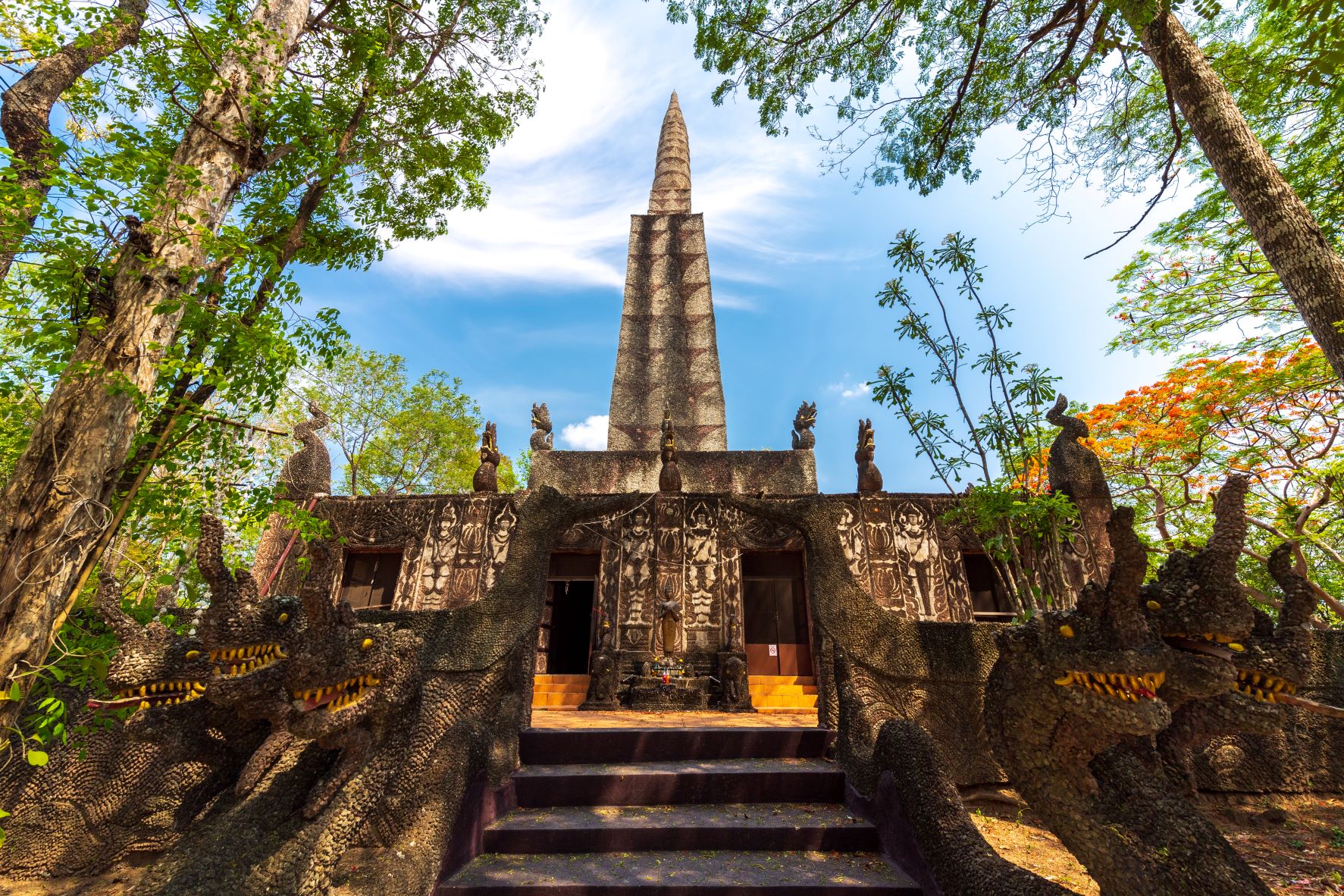 วัดภูพนมดี