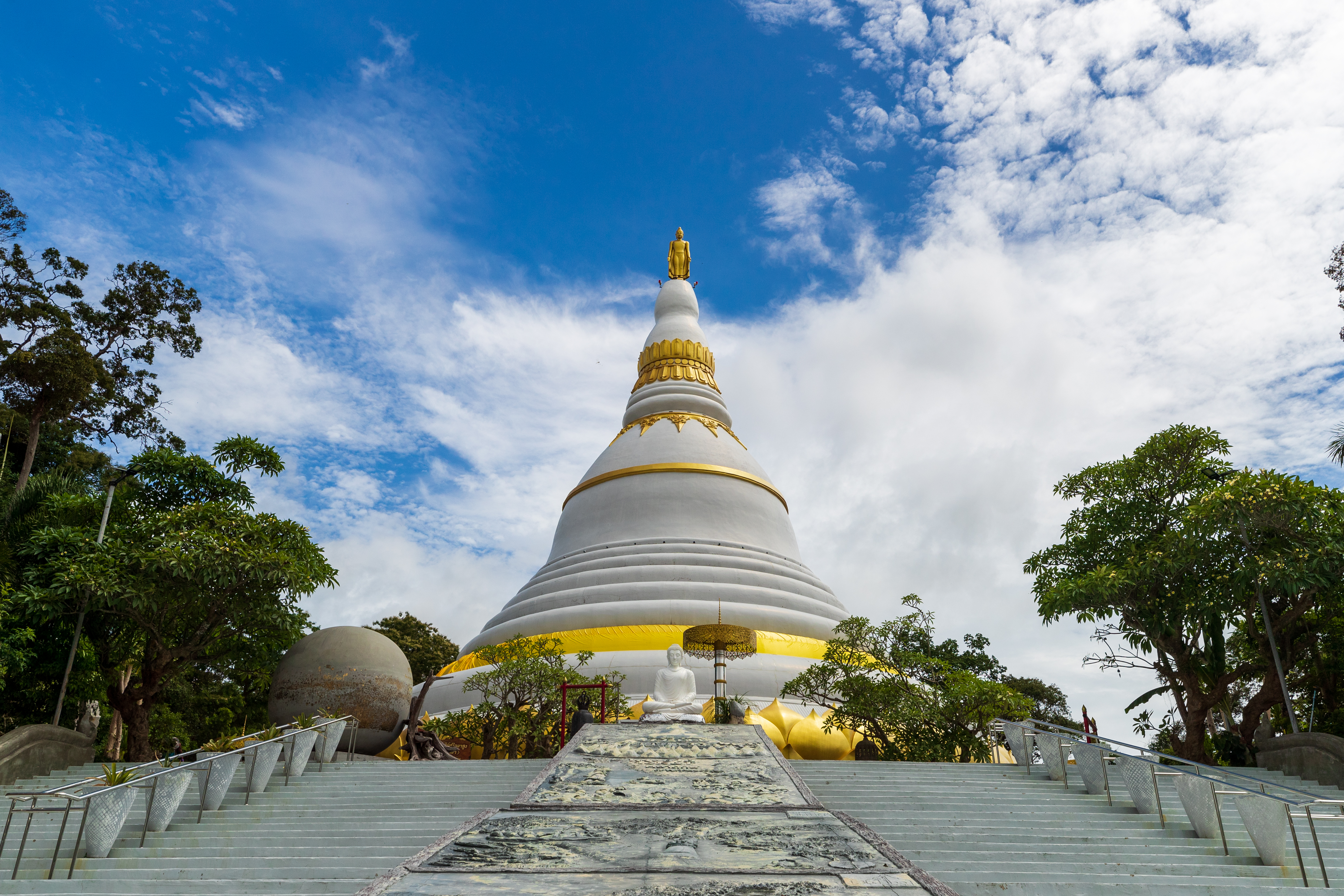 วัดป่าภูผาสูง