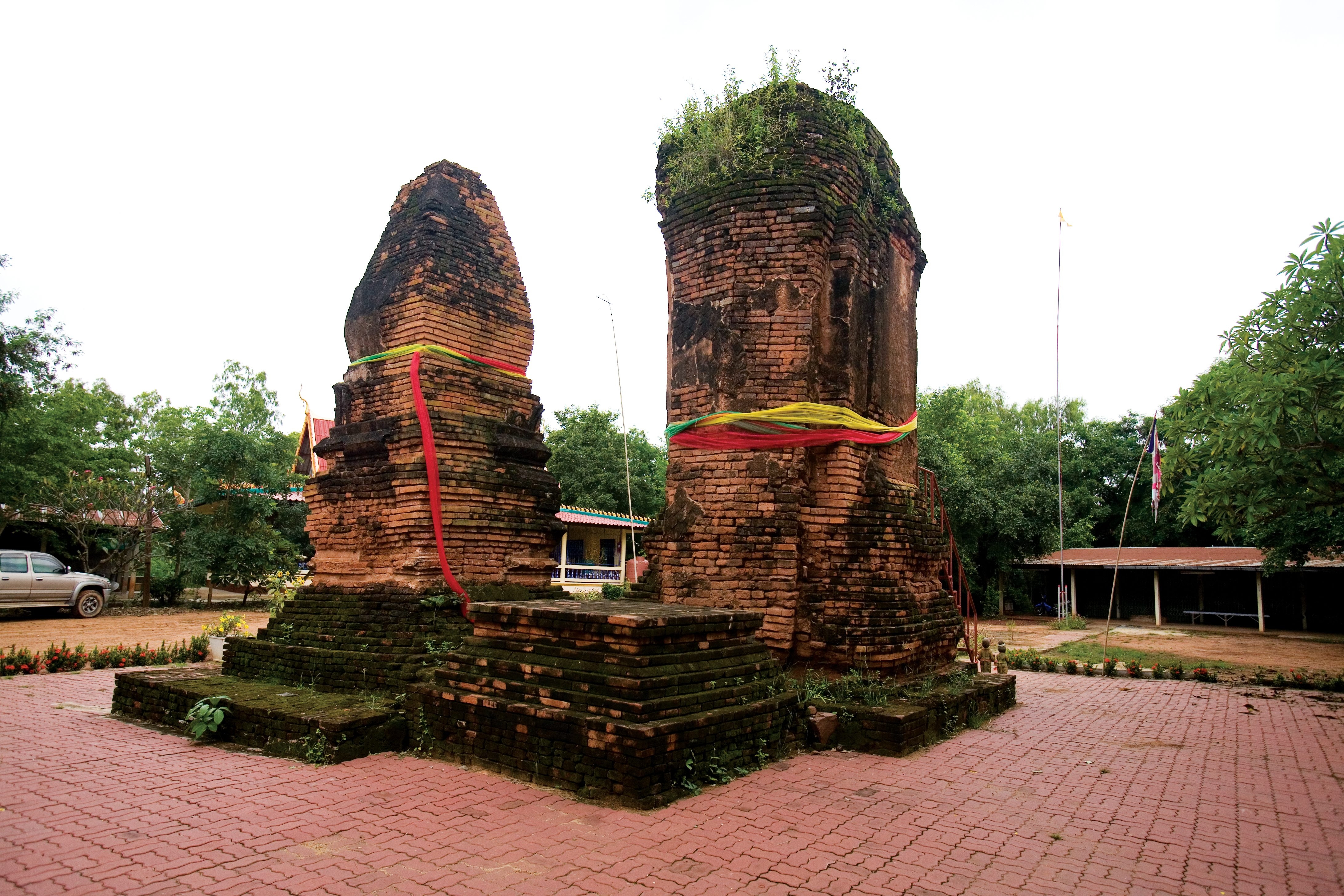 พระธาตุกุดจอก