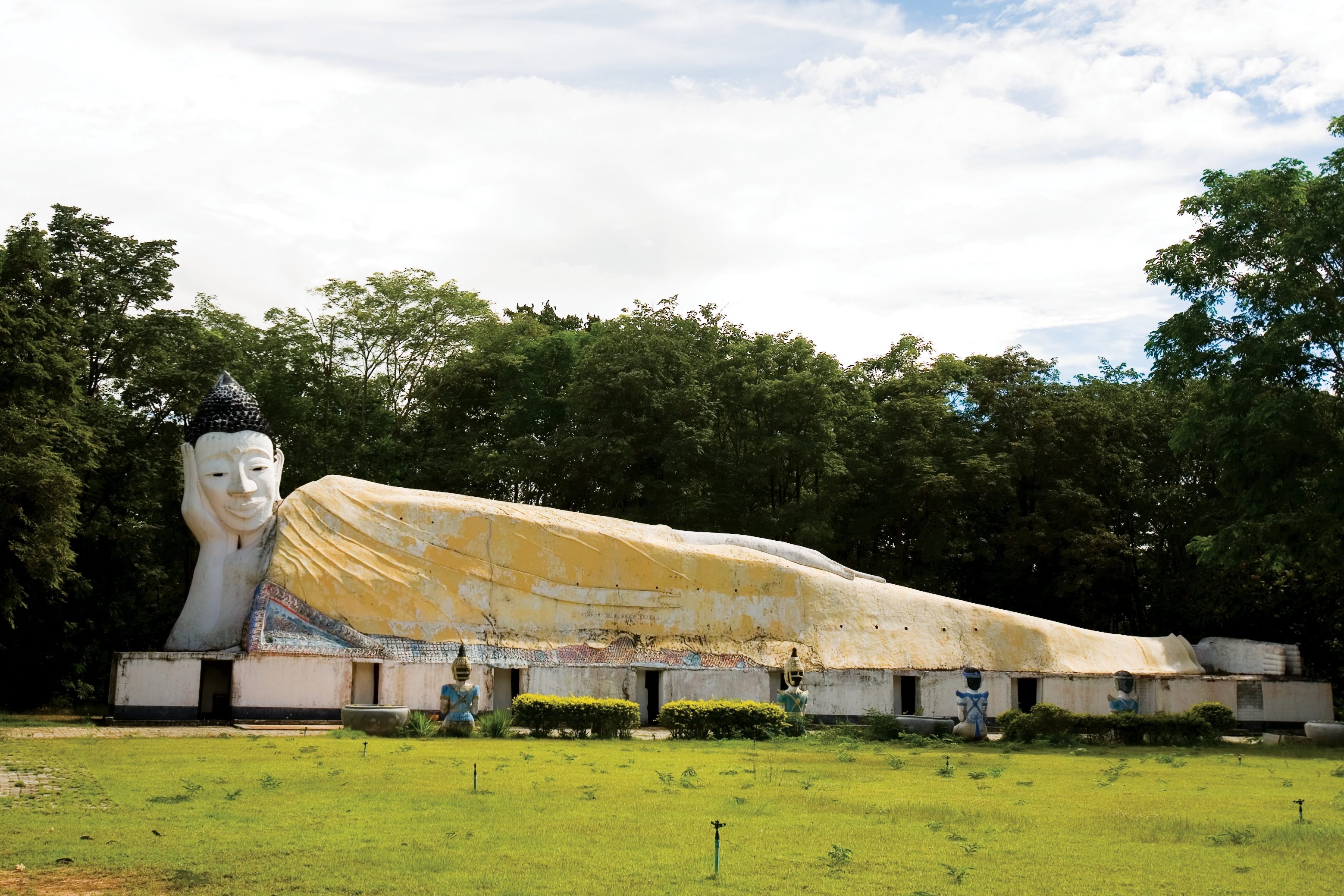 วัดเขาประตูชุมพล