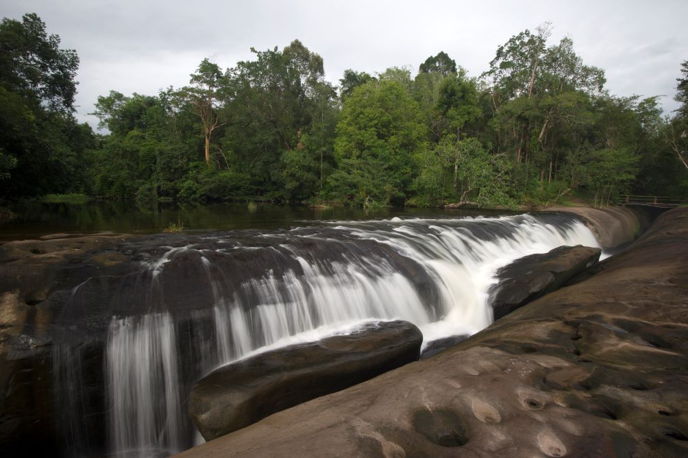 น้ำตกชะแนน