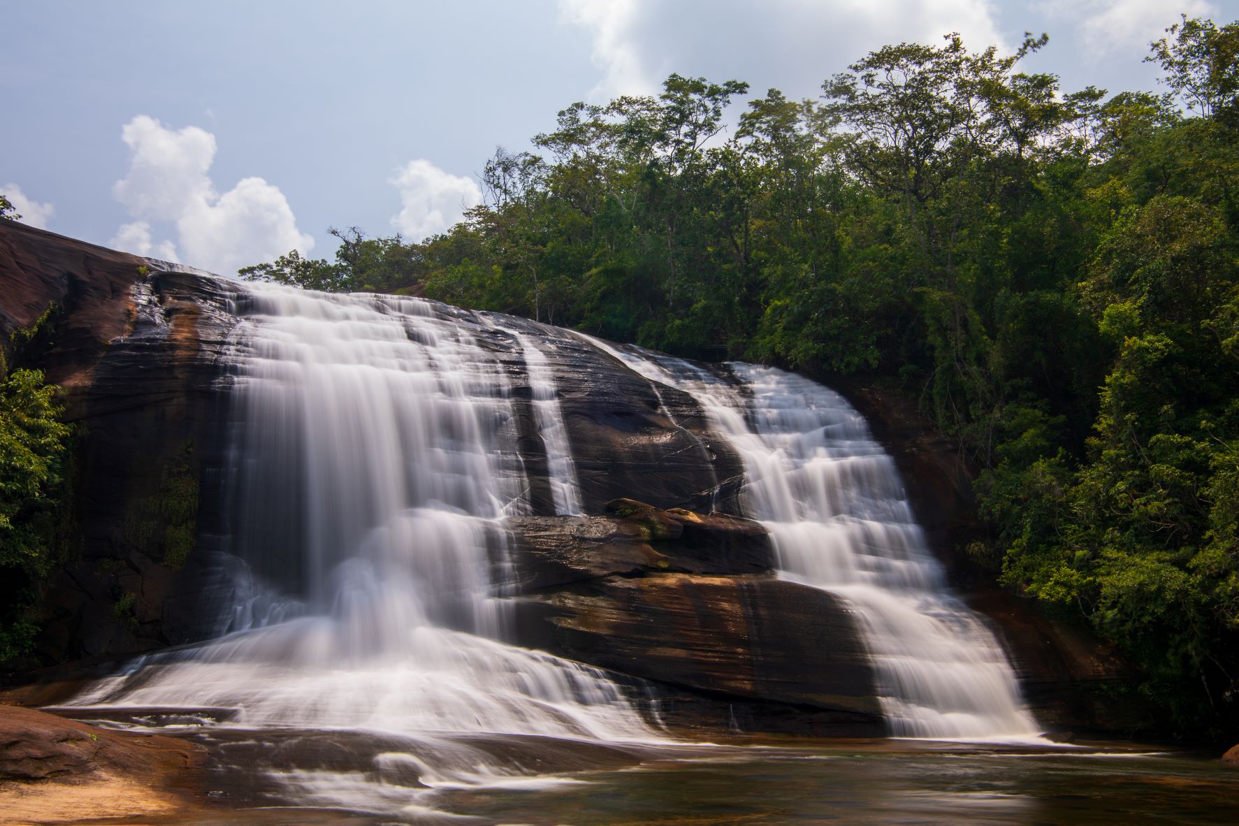 น้ำตกเจ็ดสี (น้ำตกกะอาม)