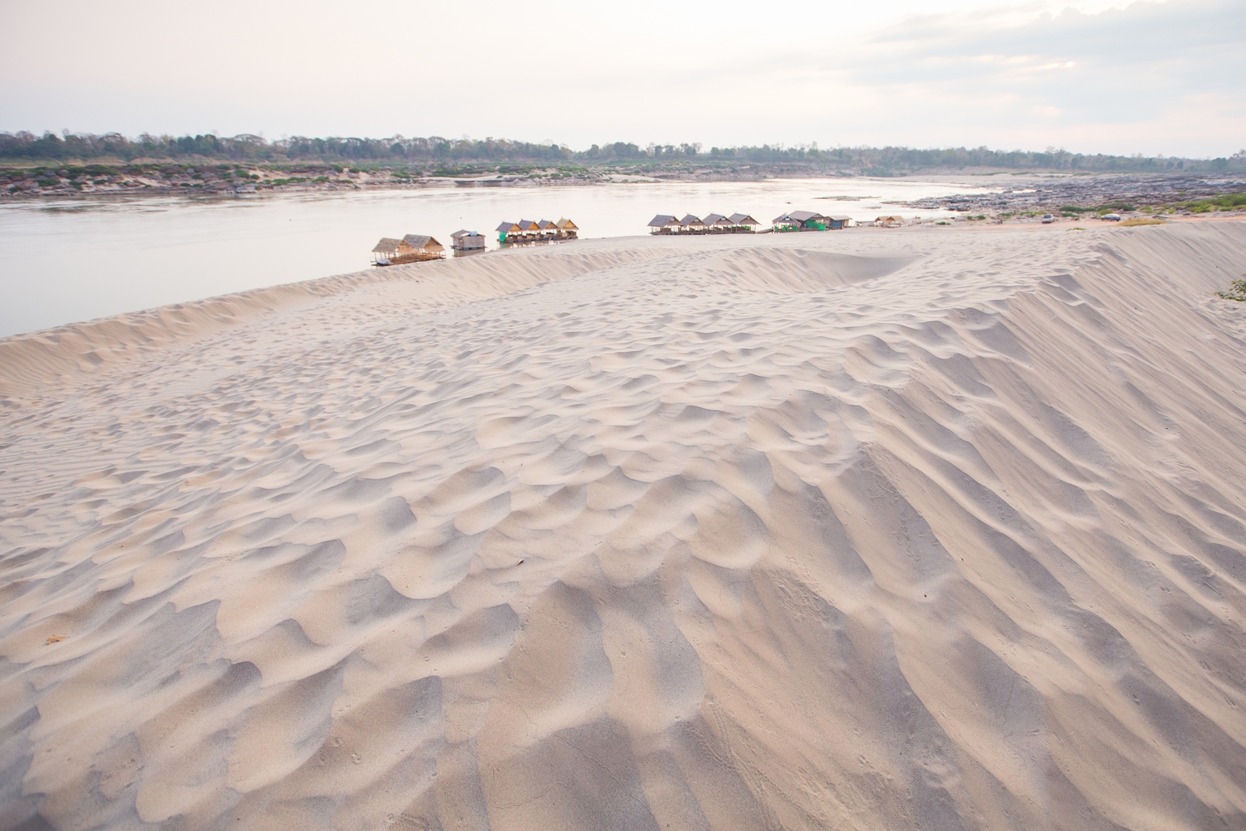 หาดทรายสูง