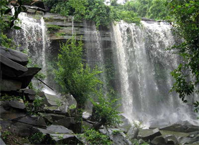 น้ำตกสวนห้อม