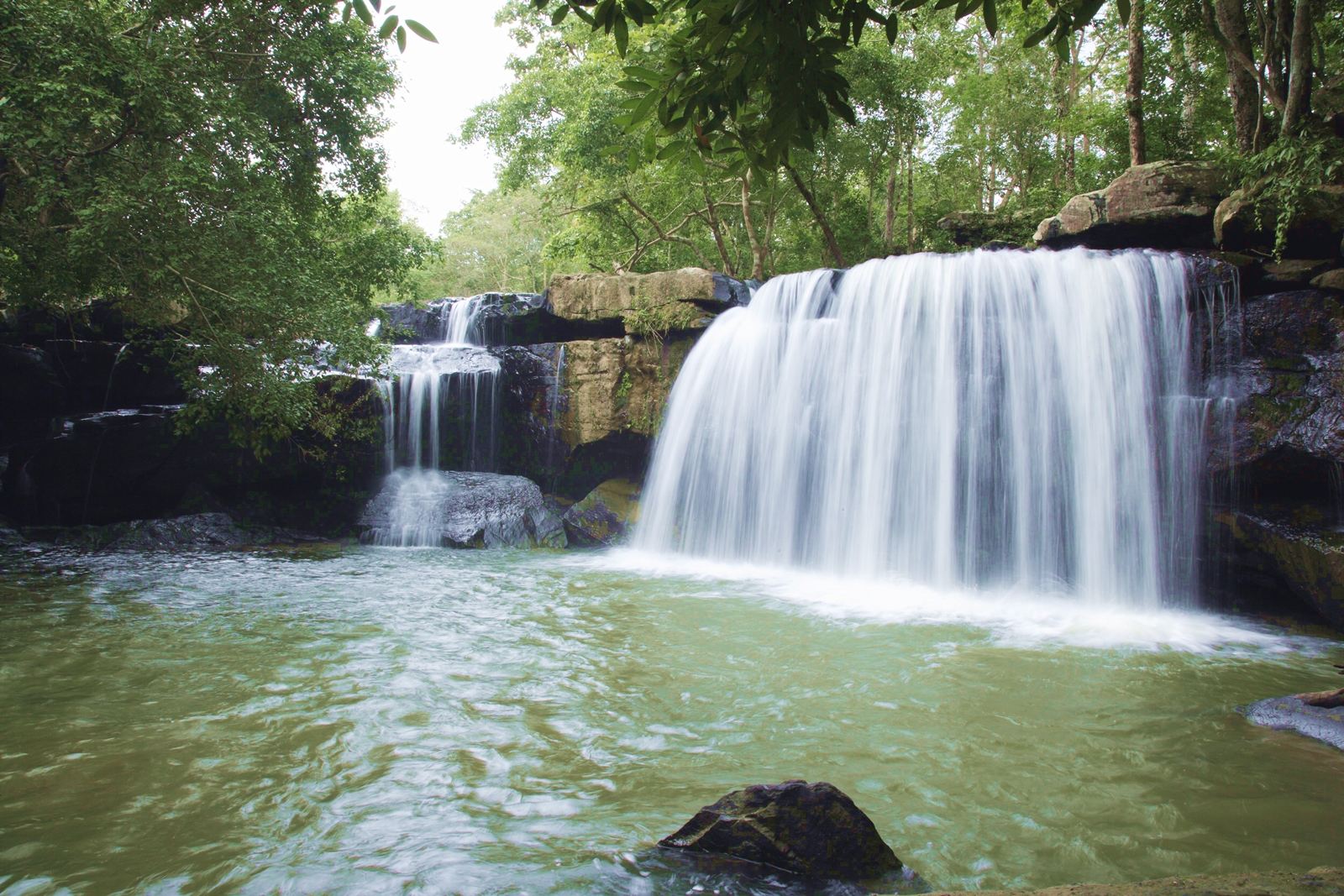 น้ำตกห้วยทรายใหญ่