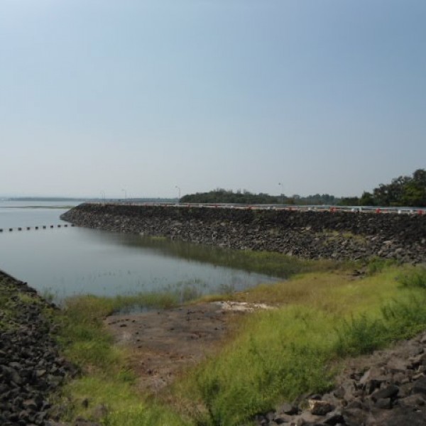 เขื่อนน้ำพุง