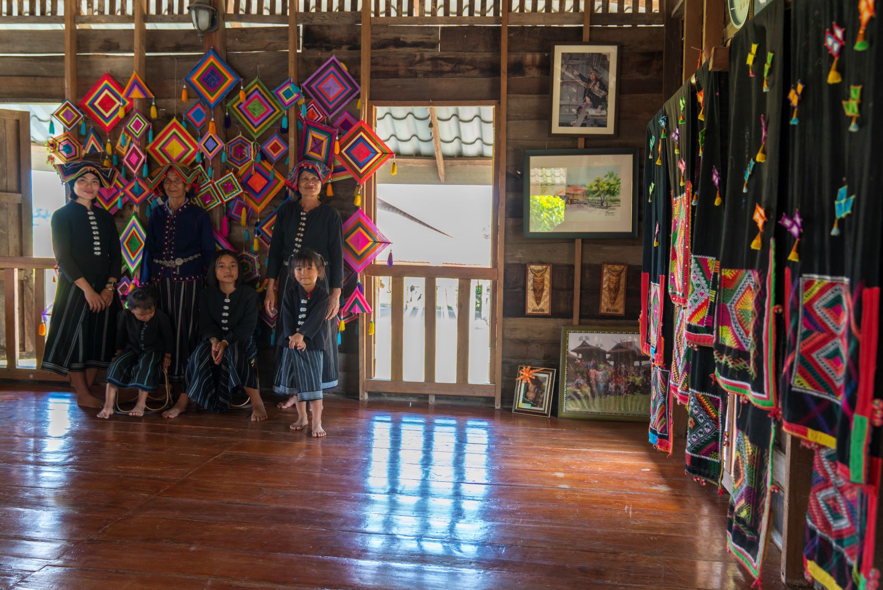 บ้านพิพิธภัณฑ์ไทดำ นาป่าหนาด