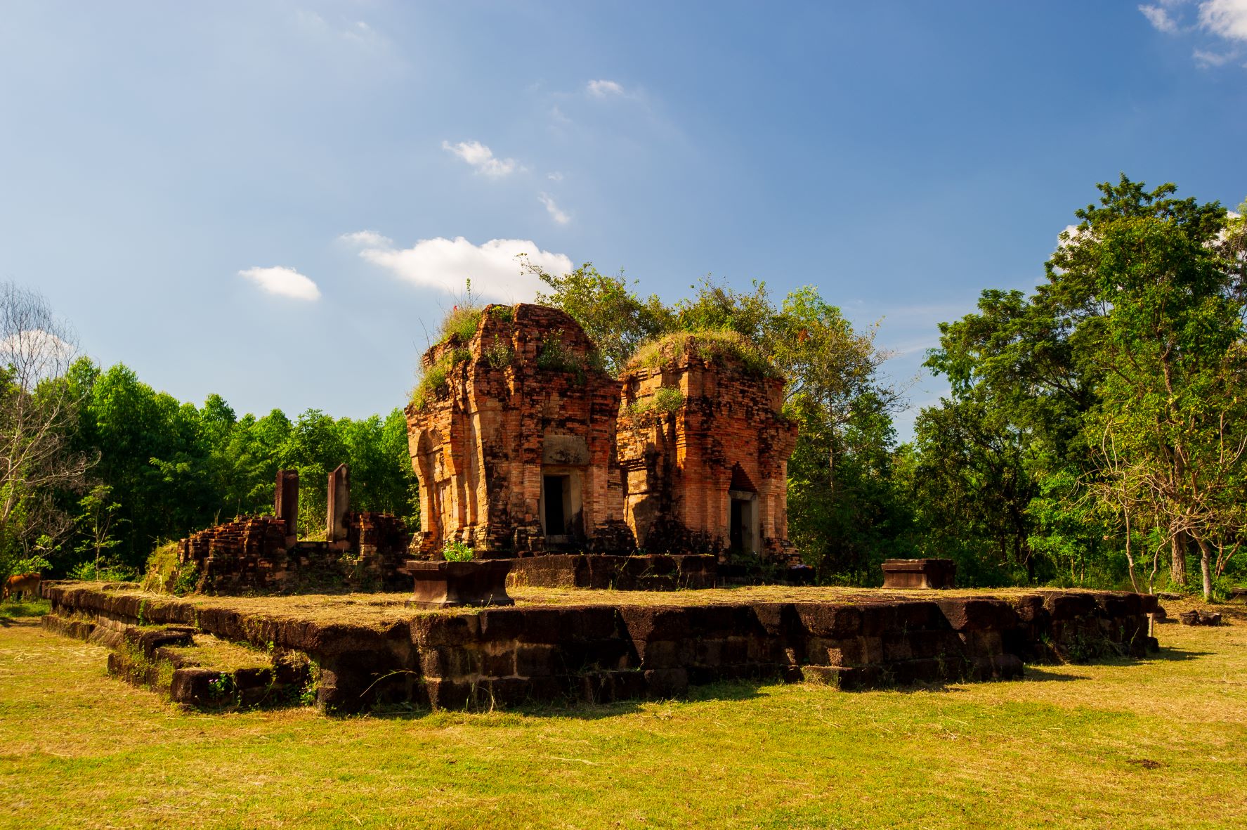 ปราสาทบ้านไพล